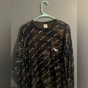 Long sleeve camo pink shirt